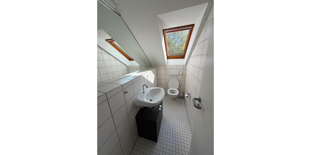 Dachgeschoßwohnung Göttingen Oststadt - 2.5 Zimmer, 74 m&sup2;, 1.140&euro; | Angebot:26357086