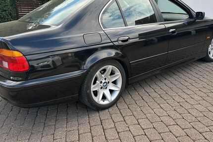 BMW 530 222.000 km 9.100 &euro; Irrel 54666