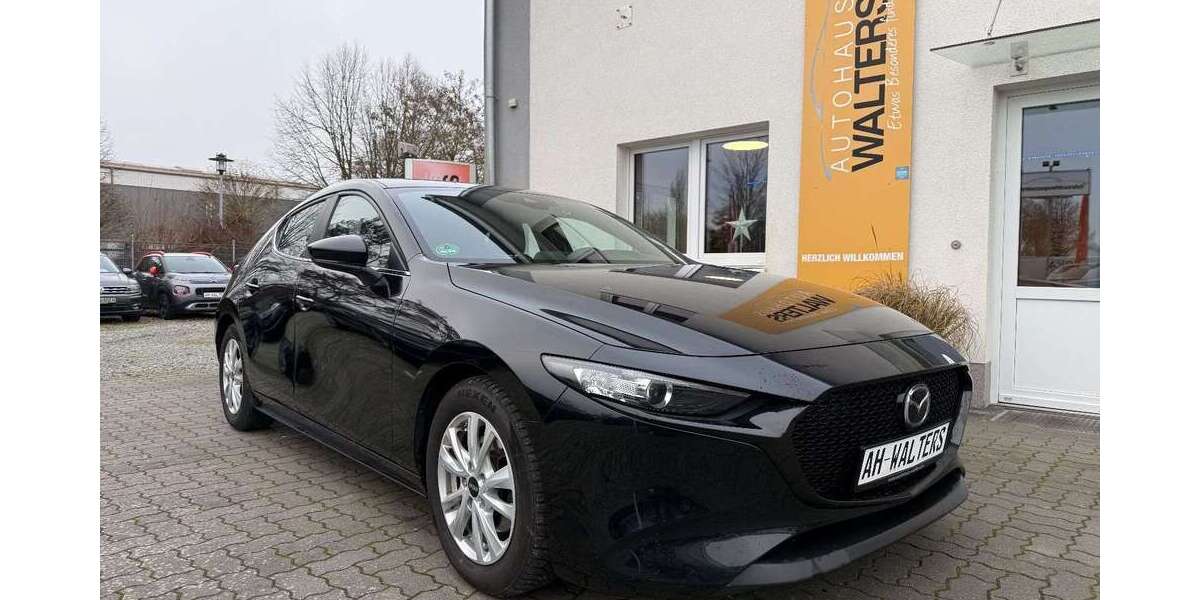 Mazda 3 82.386 km 15.885 &euro; Stockelsdorf 23617