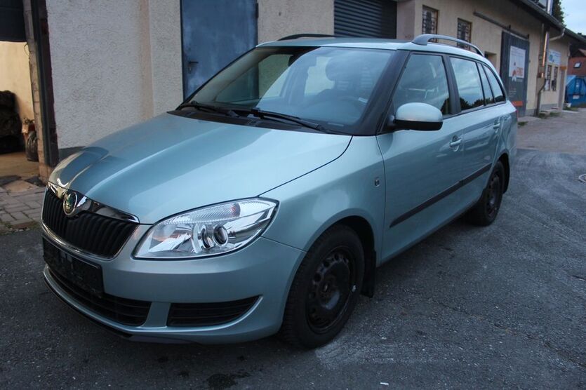 Skoda Fabia 90.384 km 3.199 € Ebermannstadt 91320