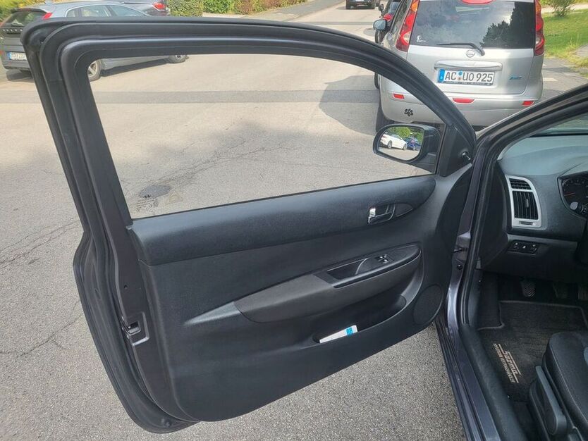 i20
