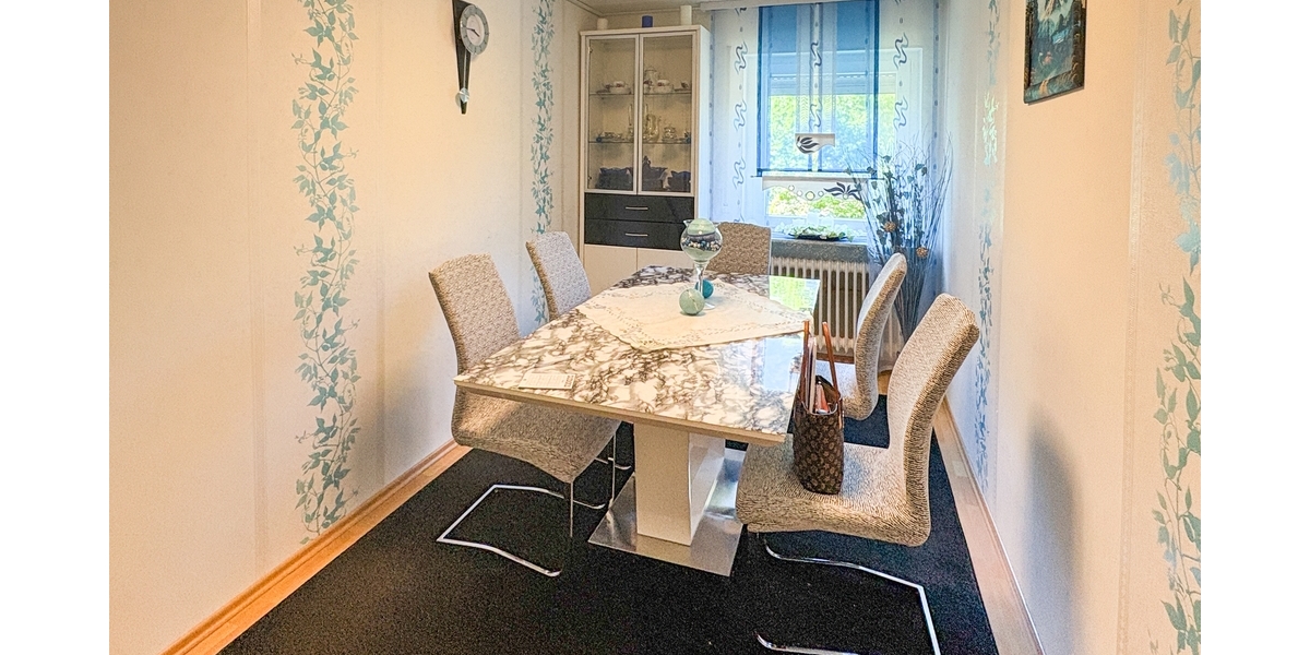 Viel Platz für Familie & Kapital: Gepflegtes Mehrfamilienhaus mit 3 Wohneinheiten - Mehrfamilienhaus, Wohnhaus Meisenheim | Angebot:27168424