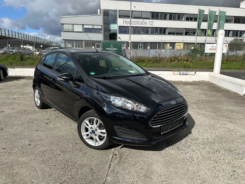 Ford Fiesta 122.812 km 5.890 € Würzburg 97076