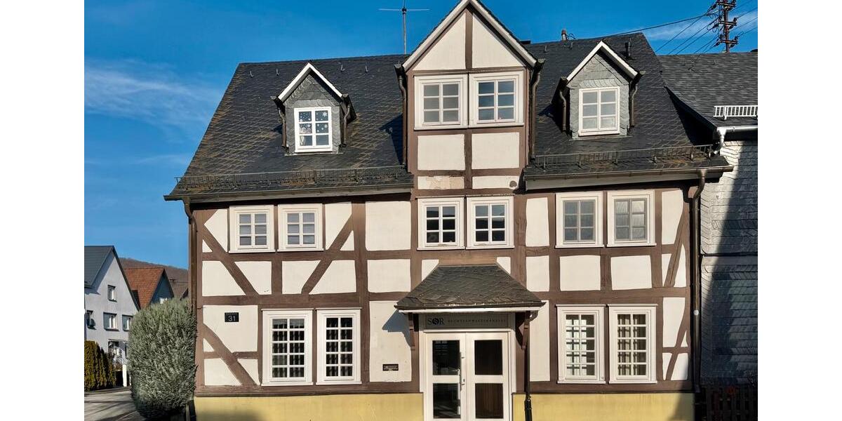 Mehrfamilienhaus, Wohnhaus Burbach - 10 Zimmer, 220 m&sup2;, 320.000&euro; | Angebot:24681006