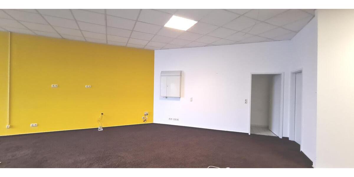 Große Laden-, Büro- oder Praxisfläche in Hermsdorf - Gewerbeobjekt Hermsdorf | Angebot:22716474