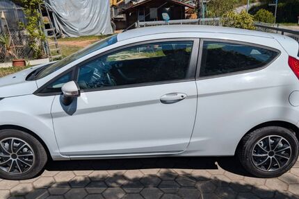Ford Fiesta 105.000 km 2.999 &euro; Altenthann 93177