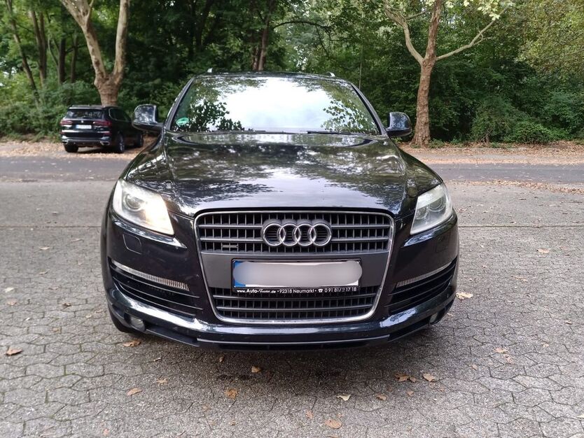 Audi Q7 334.047 km 8.900 € Düsseldorf 40599