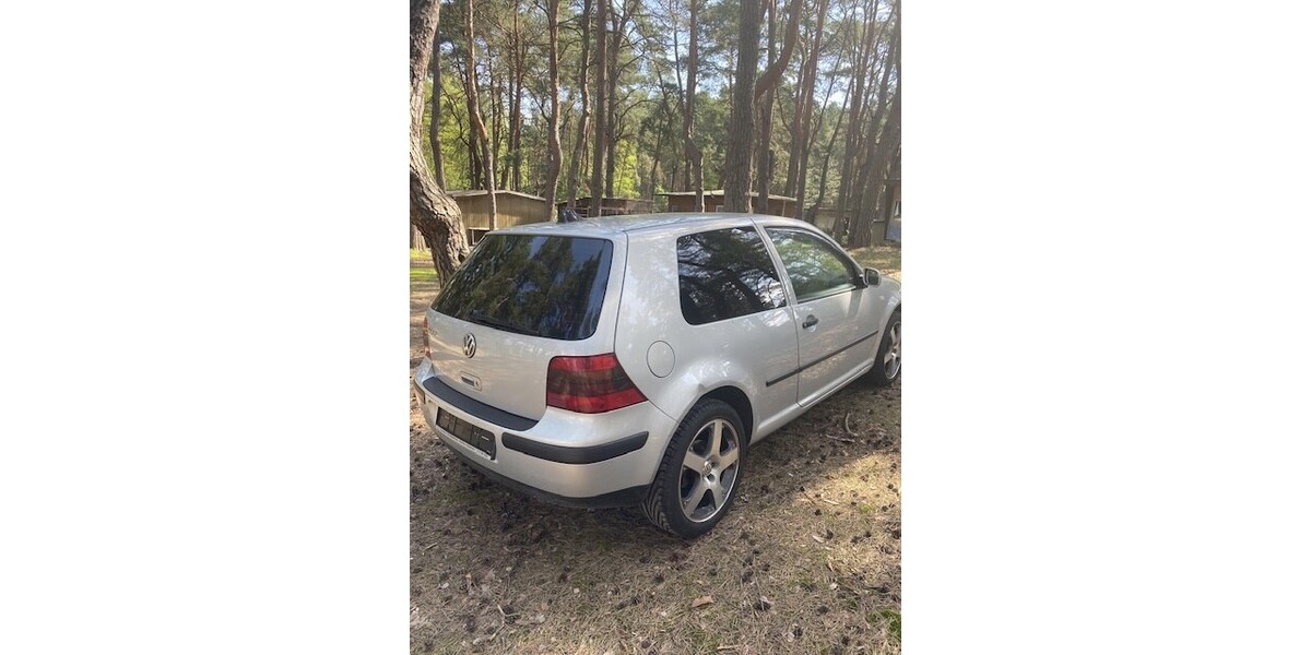 VW Golf IV 130.000 km 2.400 &euro; Diensdorf-Radlow 15864