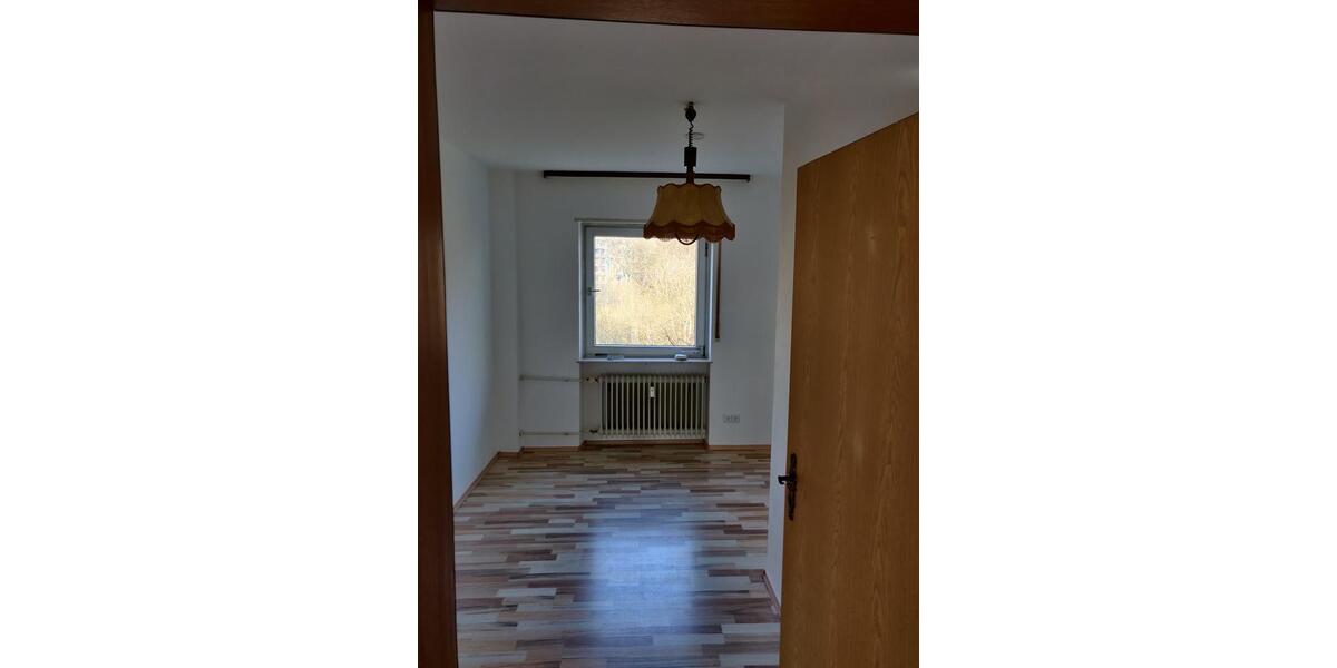 Etagenwohnung Pirmasens Niedersimten - 3 Zimmer, 88 m&sup2;, 98.000&euro; | Angebot:25973813