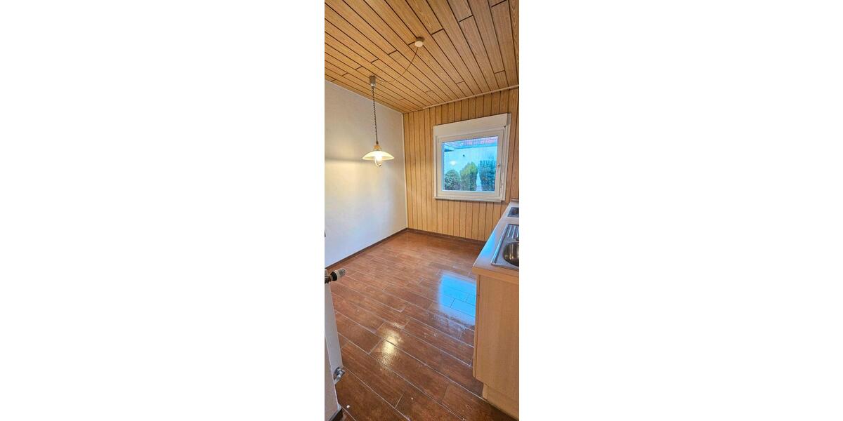 Doppelhaushälfte in zentraler Lage - renoviert 4 zimmer