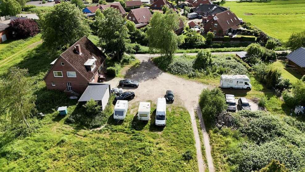 Haus zum Kaufen in Stade 649.990 € 449 m²