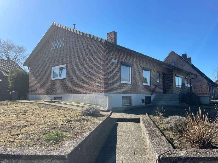 Haus zum Kaufen in Dahlenburg 225.000 € 131 m²