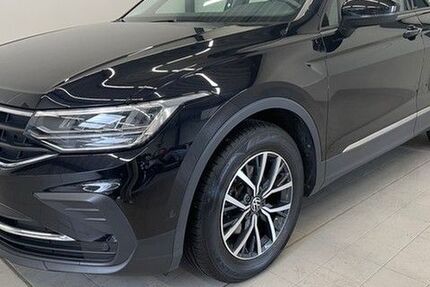VW Tiguan 70.130 km 24.990 &euro; Cloppenburg 49661