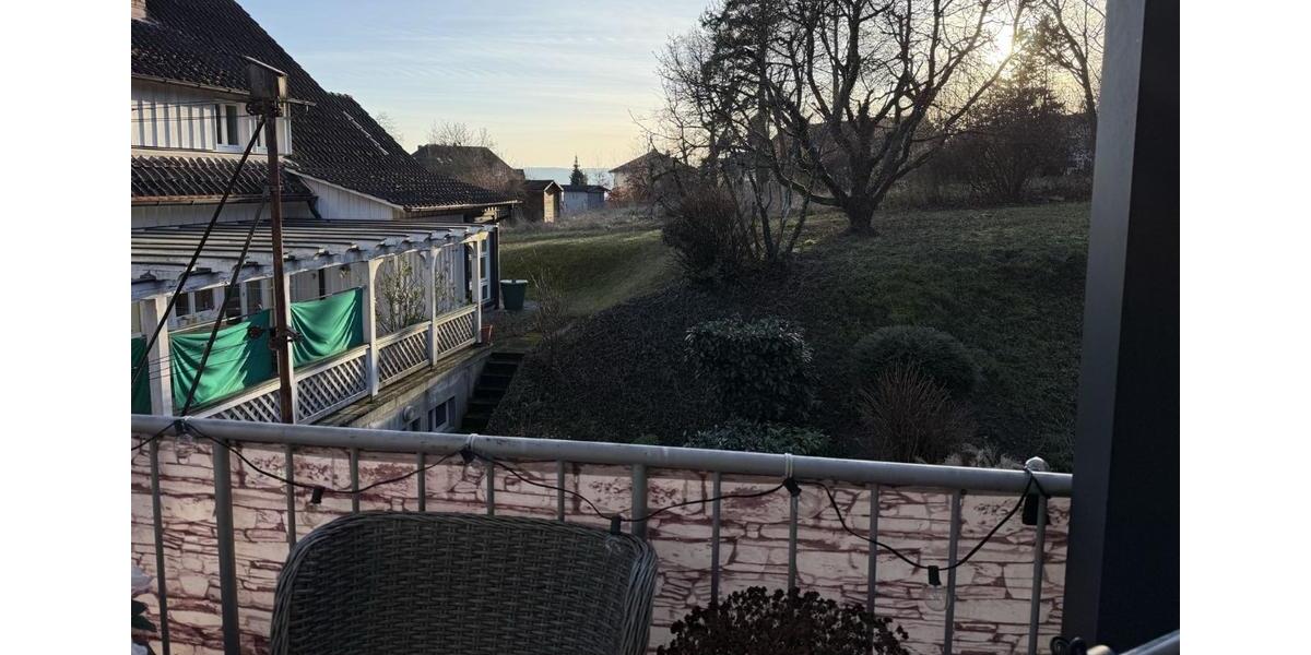 Dachgeschoßwohnung Überlingen - 3.5 Zimmer, 100 m&sup2;, 1.250&euro; | Angebot:25408322