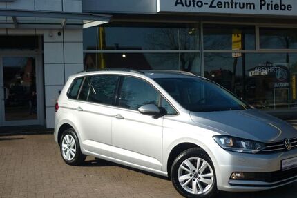 VW Touran 125.400 km 24.970 &euro; Visselhövede 27374