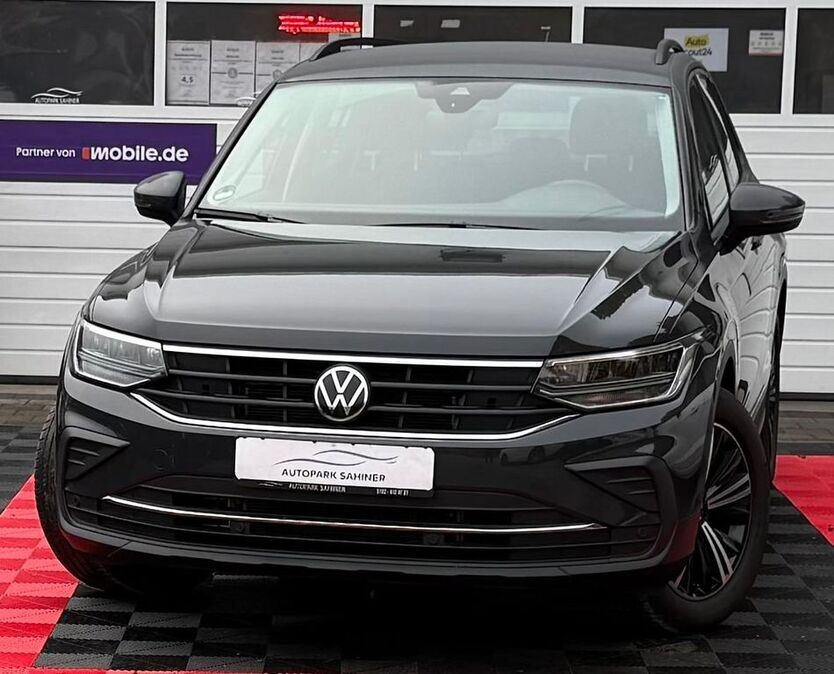 VW Tiguan 159.000 km 22.649 € VÖHRINGEN (LANDKREIS ROTTWEIL BEI STUTTGART) 72189