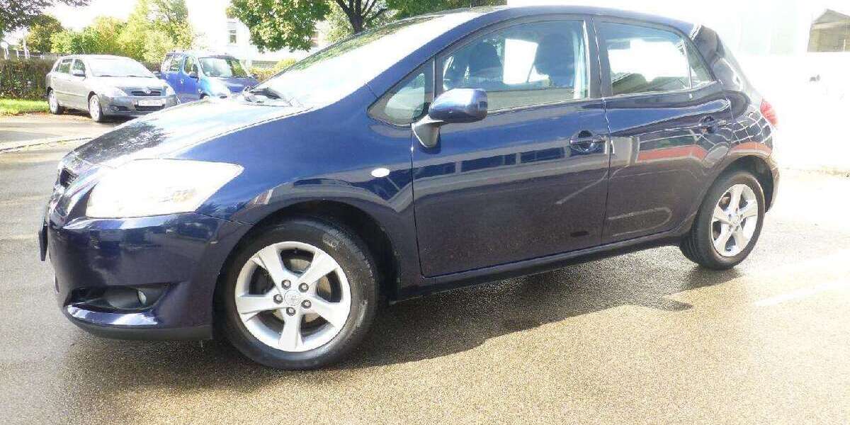 Toyota Auris 106.000 km 6.790 € Augsburg 86156