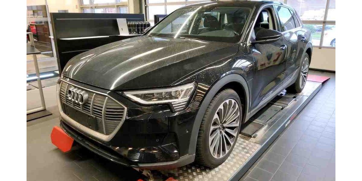 Audi e-tron 59.000 km 25.990 &euro; Bad Langensalza 99947