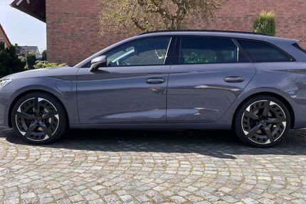 Cupra Leon 51.200 km 26.900 &euro; Bremen 28277