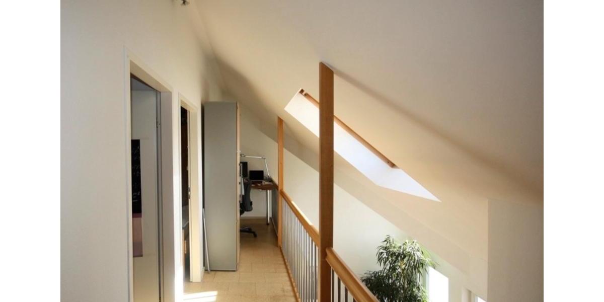 Dachgeschoßwohnung Weilheim in Oberbayern - 4 Zimmer, 94 m&sup2;, 1.550&euro; | Angebot:25393386