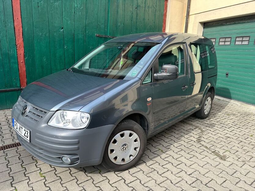 VW Caddy 255.000 km 2.700 € Effeltrich 91090
