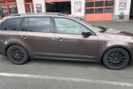 Skoda Octavia 198.000 km 5.500 &euro; Hilden 40721