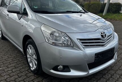Toyota Verso 180.000 km 6.790 &euro; Saarlouis 66740