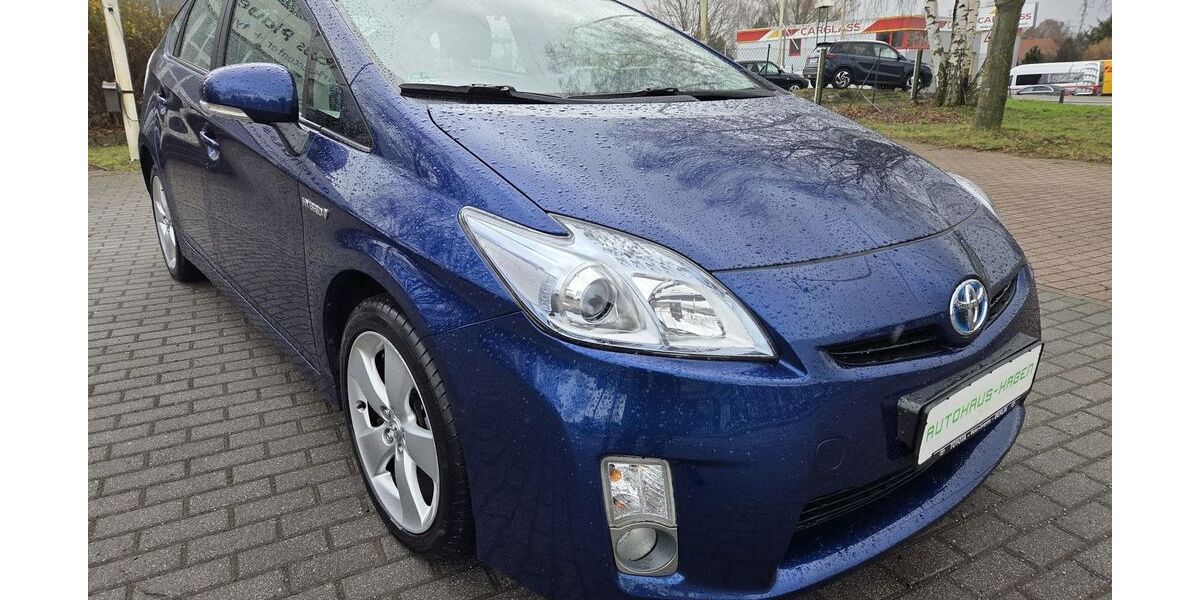 Toyota Prius 74.304 km 9.400 &euro; Berlin 13053