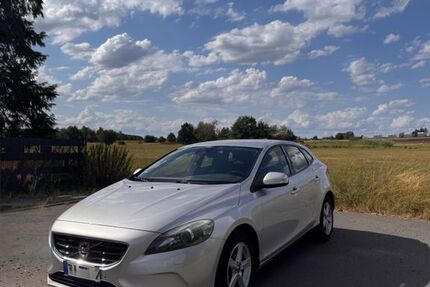 Volvo V40 184.000 km 7.000 &euro; Messel 64409