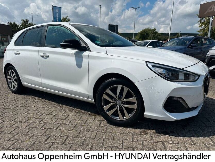 i30