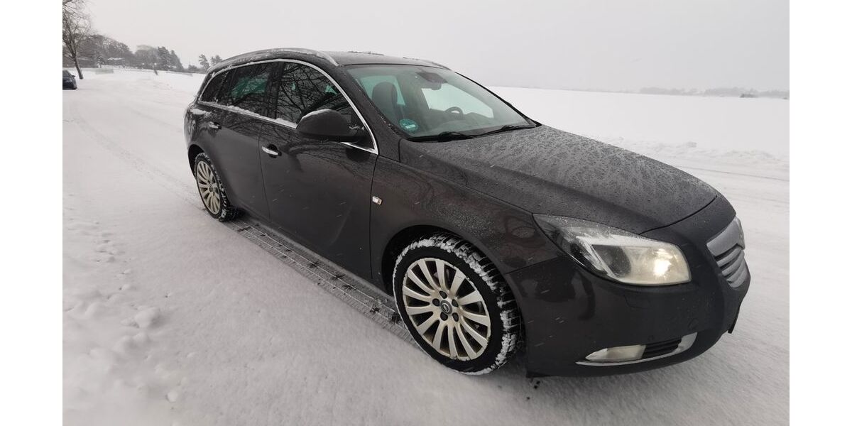 Opel Insignia 230.000 km 4.500 &euro; Fröbersgrün 08548
