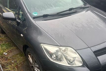 Toyota Auris 134.000 km 2.199 &euro; Kirchheim 85551