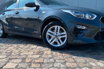Kia ceed Sportswagon 74.000 km 16.390 &euro; Mockrehna 04862