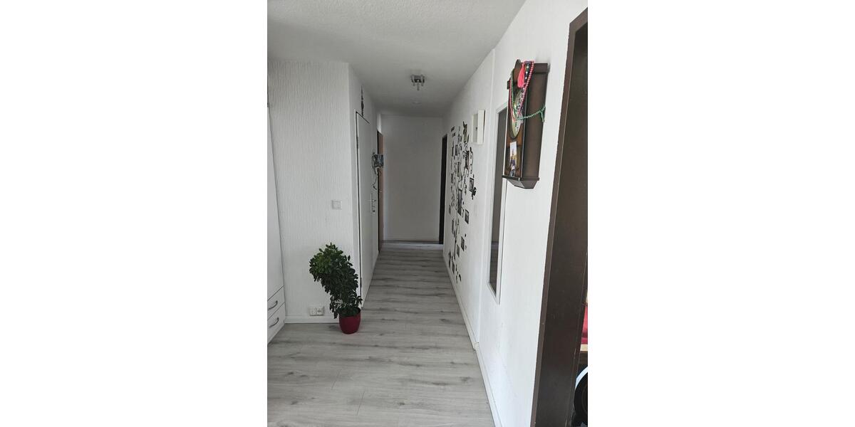 Dachgeschoßwohnung Bremen Hemelingen - 3 Zimmer, 60 m&sup2;, 750&euro; | Angebot:26232451