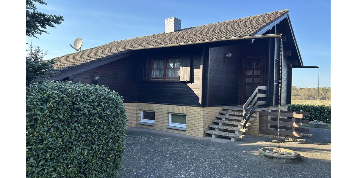 Charmantes Blockbohlenhaus mit Sonnenterrasse mit tollem Weitblick u. einer beheizbaren Vollkeller. - Bauernhaus, Landhaus Steyerberg | Angebot:26302268