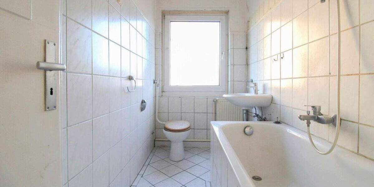 Etagenwohnung Duisburg Obermeiderich - 5 Zimmer, 110 m&sup2;, 145.000&euro; | Angebot:24825170