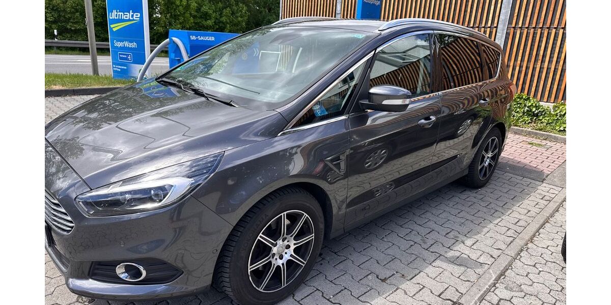 Ford S-Max 113.067 km 13.500 &euro; Vaterstetten 85591
