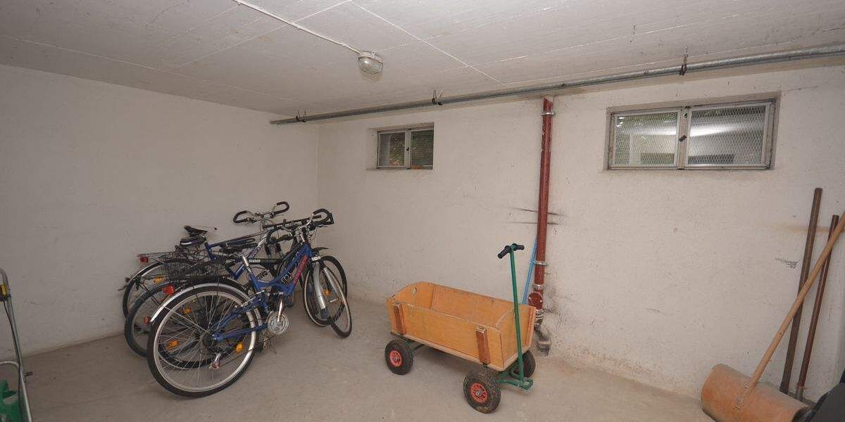 DIETZ: TOP-Modernisierte 2-Zimmer-Wohnung im 1. Obergeschoss 2 zimmer