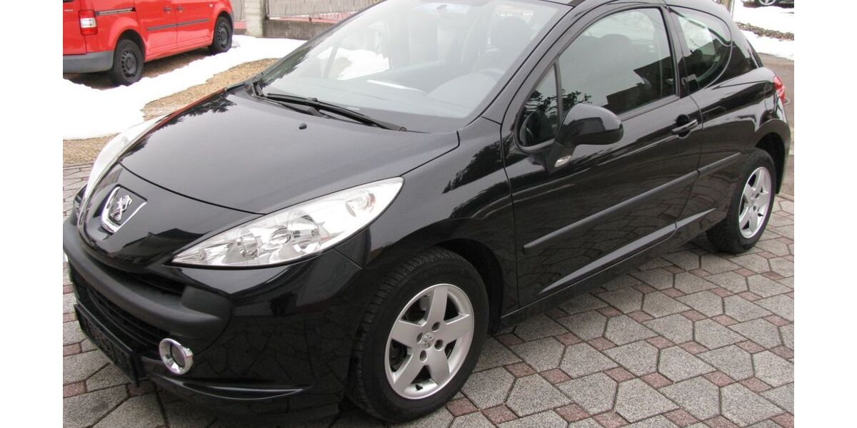 Peugeot 207 173.000 km 3.999 &euro; Röfingen 89365