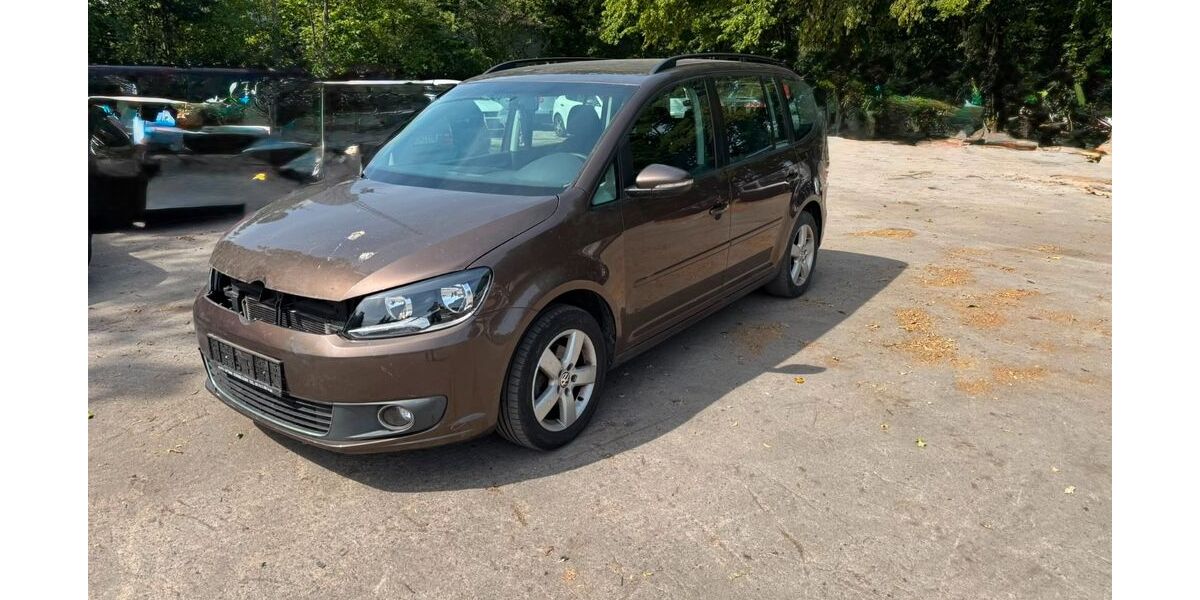 VW Touran 256.000 km 4.399 &euro; Bonn 53225
