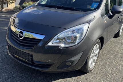 Opel Meriva 34.000 km 4.599 € Paderborn 33100