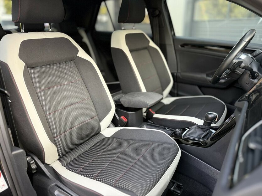 VW T-Roc R-Line 4Motion / CAM / PANO / Standheizung 95.788 km 24.990 € Mönchengladbach 41066