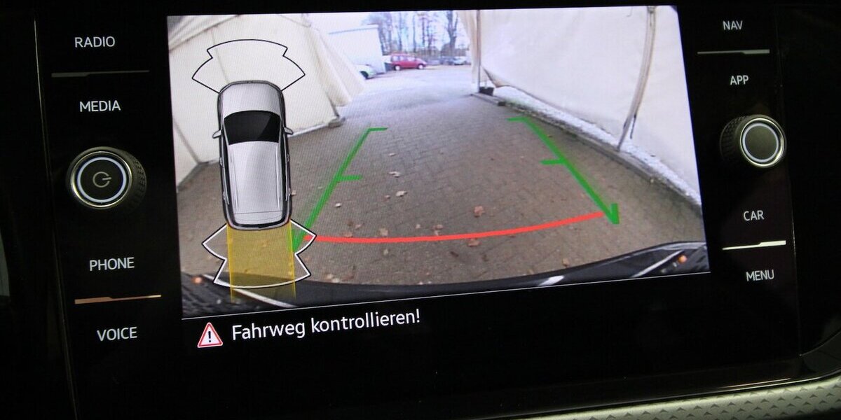 VW T-Cross TSI OPF Active LED+NAVI+KAMERA+ACC 46.636 km 18.900 &euro; Hagenow 19230