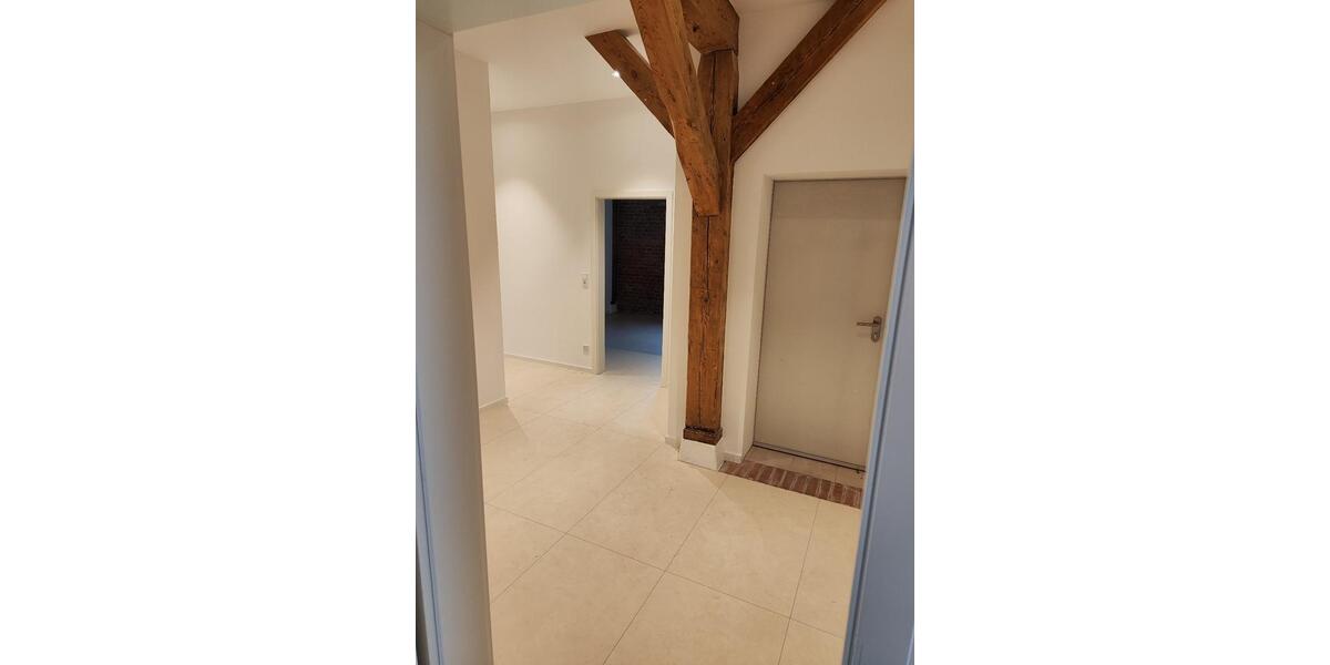 Erdgeschoßwohnung Güstrow - 5 Zimmer, 140 m&sup2;, 1.400&euro; | Angebot:26381991