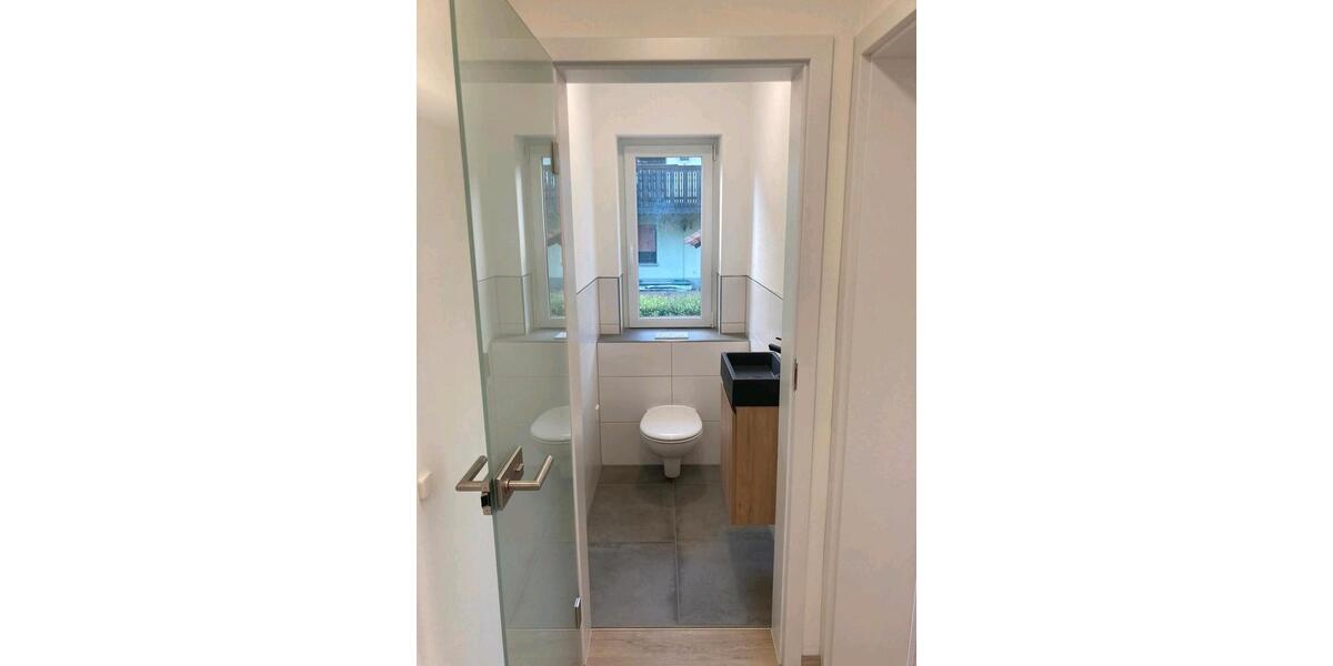 Erdgeschoßwohnung Sulzfeld - 4 Zimmer, 132 m&sup2;, 1.015&euro; | Angebot:26288314