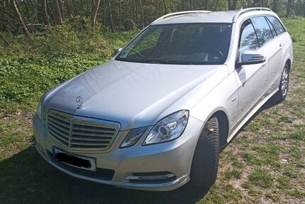 Mercedes-Benz E 220 111.000 km 13.900 &euro; Bargteheide 22941