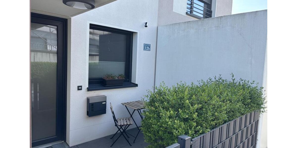 Reihenhaus Frankfurt am Main Ost - 3.5 Zimmer, 88 m&sup2;, 1.920&euro; | Angebot:26601588