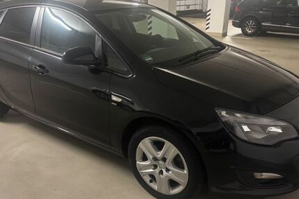Opel Astra 141.000 km 5.700 € Berlin 12487
