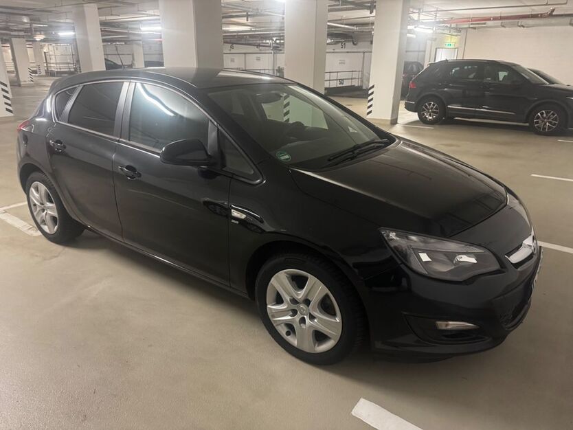Opel Astra 141.000 km 5.800 € Berlin 12487