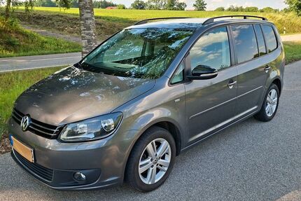 VW Touran 235.000 km 5.200 &euro; Neufraunhofen 84181